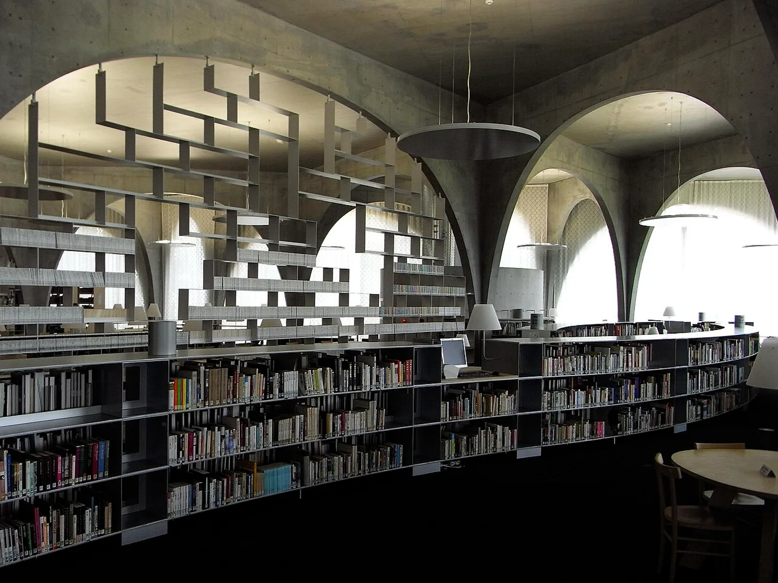 Reading spaces at Tama Art University Library